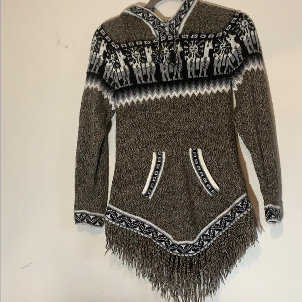 kactus llama alpaca hooded Poncho sweater Small